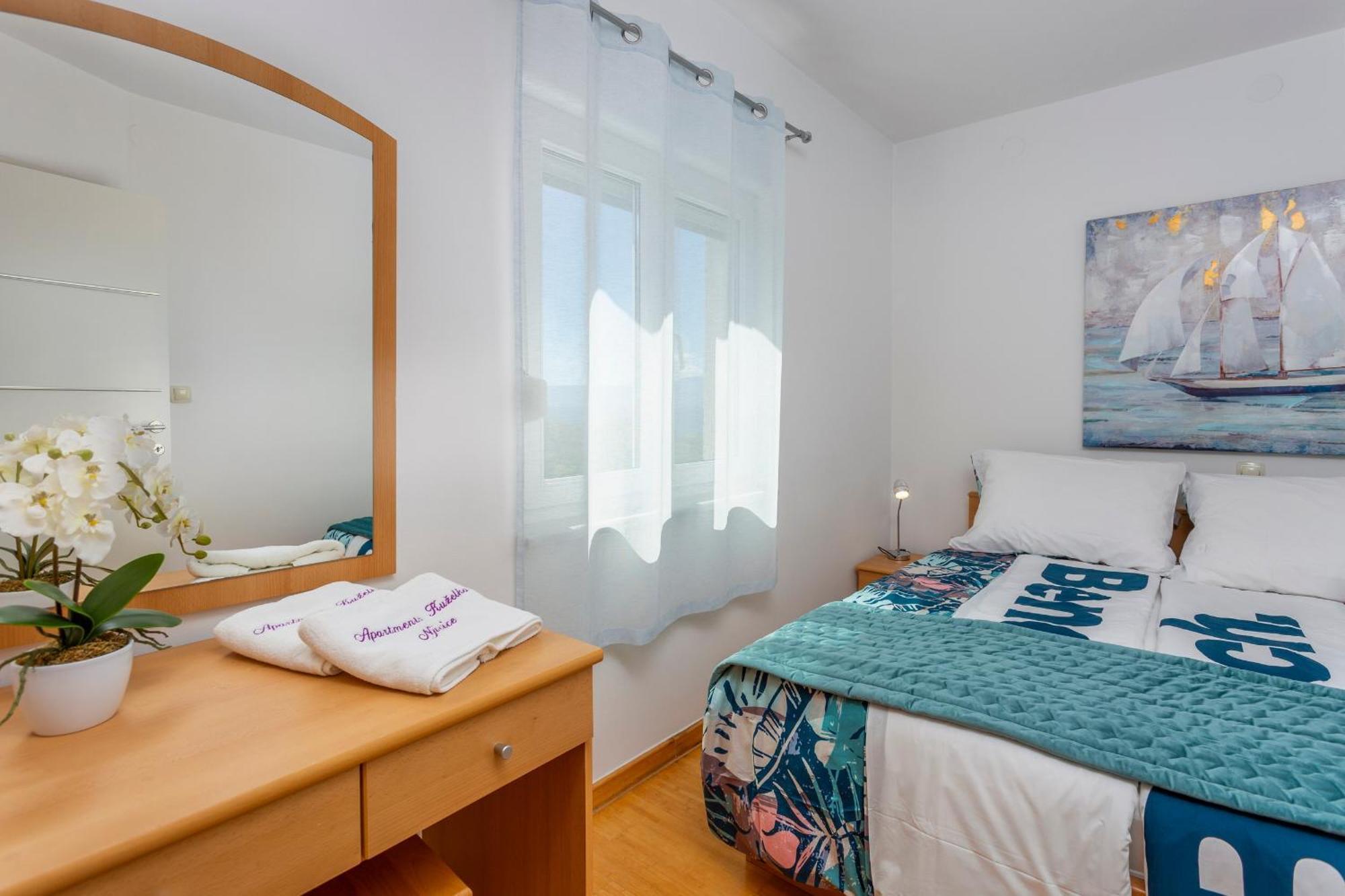 Apartments By The Sea Njivice, Krk - 5296 Habitación foto